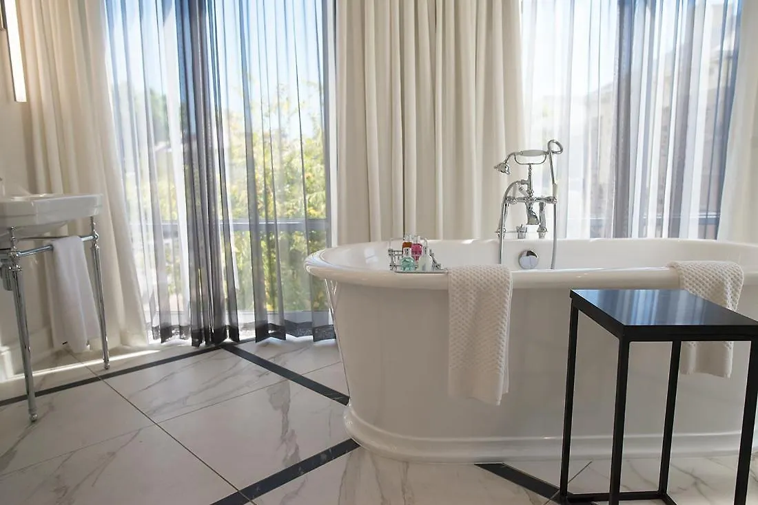 The Manor House At The Queen Victoria Hotel By Newmark Cape Town