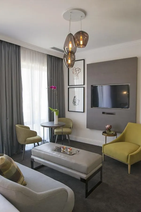 The Manor House At The Queen Victoria Hotel By Newmark Cape Town