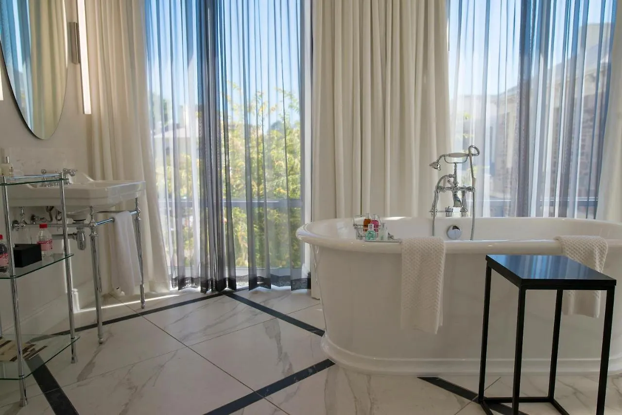 The Manor House At The Queen Victoria Hotel By Newmark Cape Town